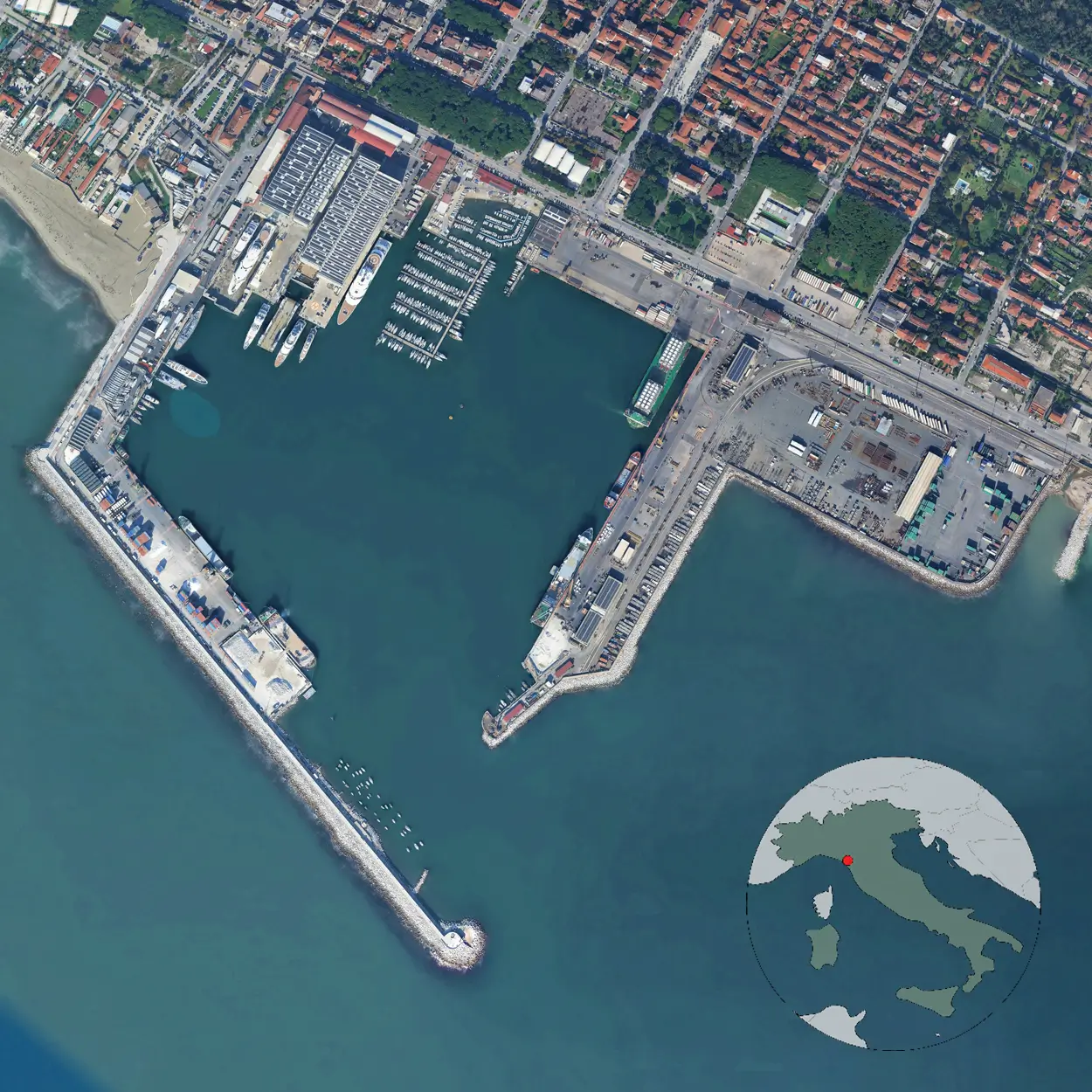Porto di Marina di Carrara